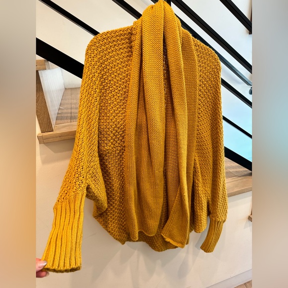 Sweaters - Slouchy Sweater